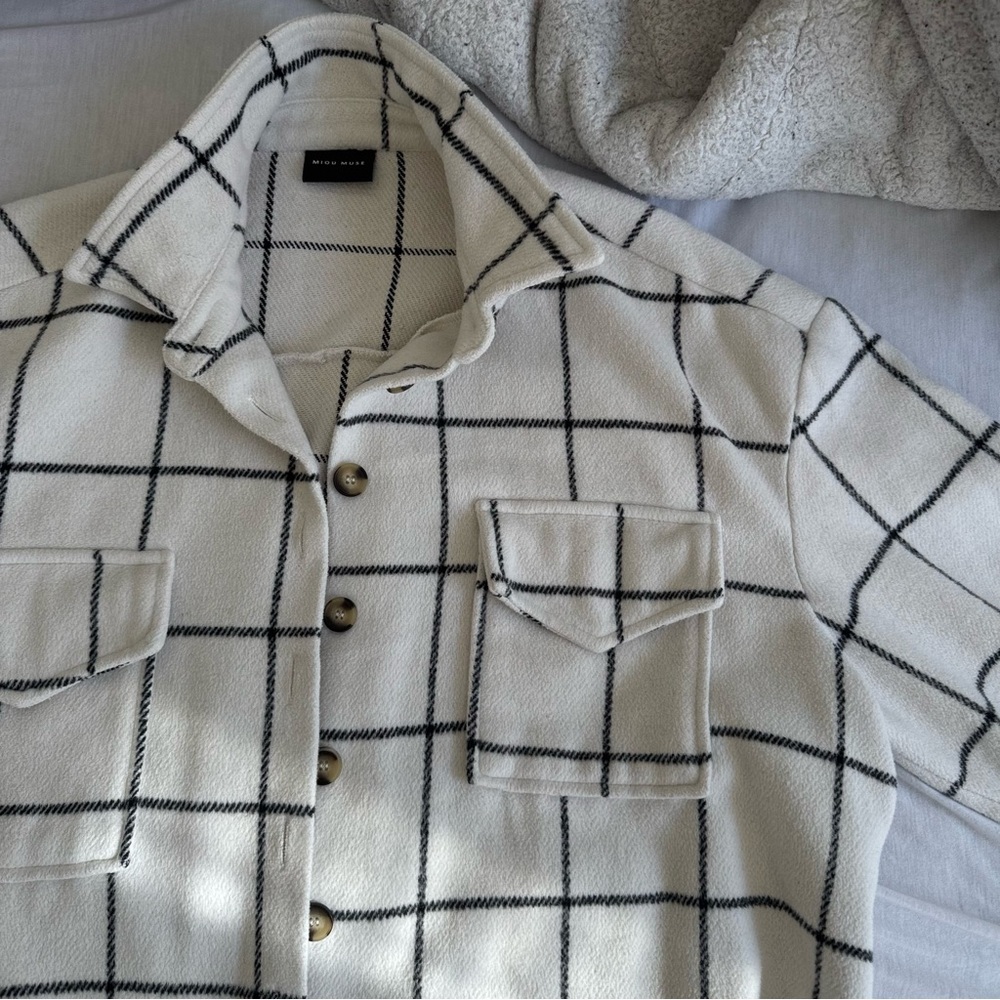 Women’s white flanal jacket